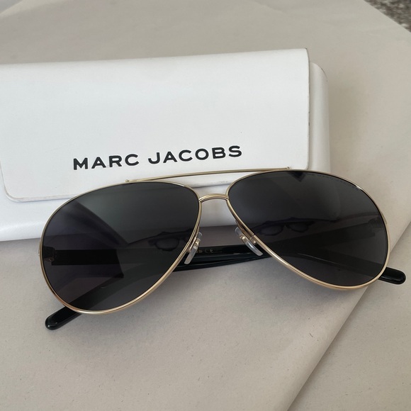 Marc Jacobs Accessories - Marc Jacobs sunglasses